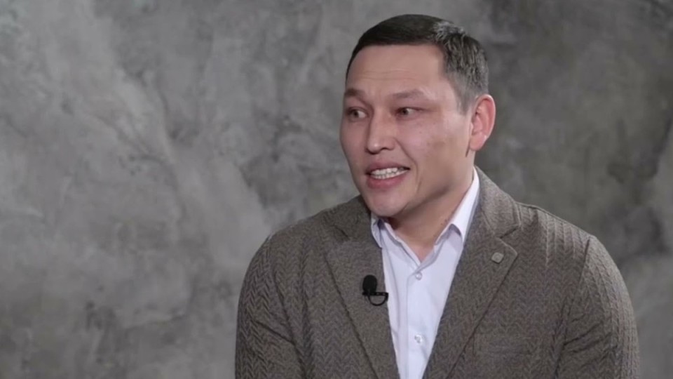 Белсенді Санжар Боқаев Алматыдағы "Студенттер сарайын" жөндеуді вандализмге теңеді