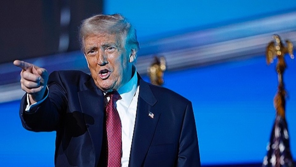 Трамп АҚШ-тың экс-президенті Клинтонды тергеуді тапсырды