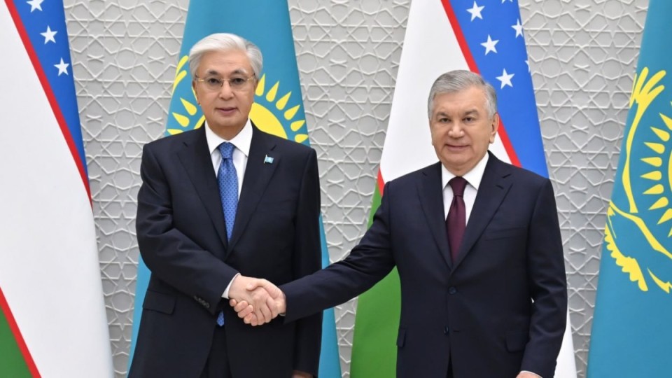 Тоқаев Өзбекстан Президенті Шавкат Мирзиёевпен келіссөз жүргізді