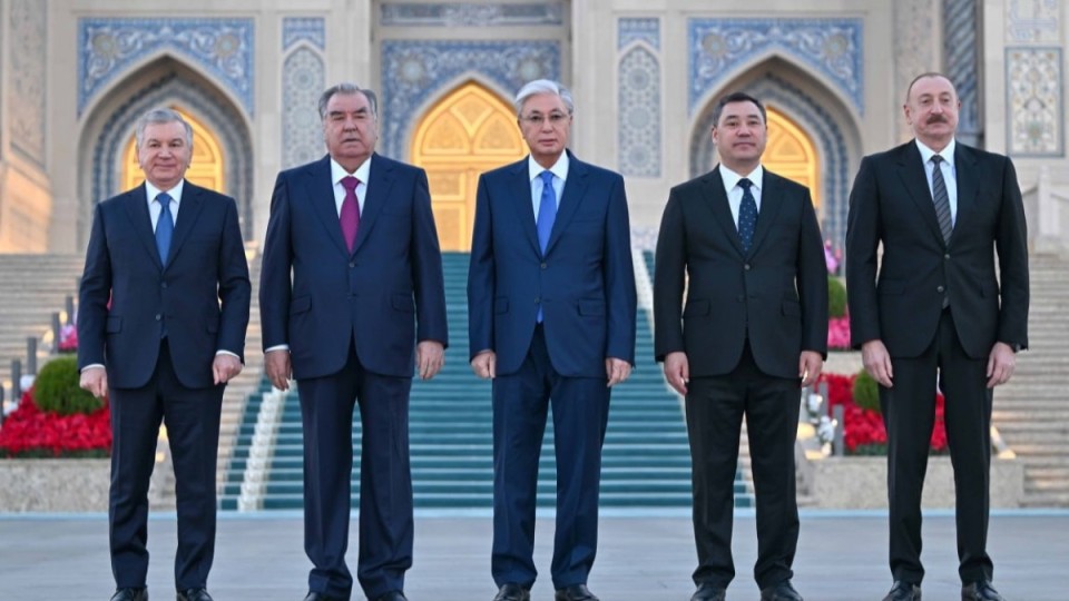 Ташкентте бес елдің президенті кездесті