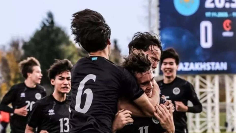 Тарихи жетістік: Қазақстан футболшылары Еуропа чемпионатының плей-офф кезеңіне шықты