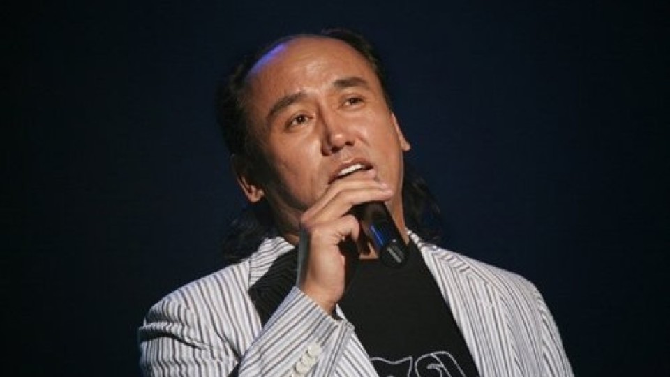 Танымал әнші Сәкен Қалымов отбасындағы сұмдық жайтты айтты (ФОТО)