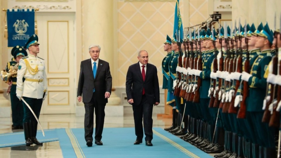 Қасым-Жомарт Тоқаев Армения Премьер-министрін Ақордада қарсы алды