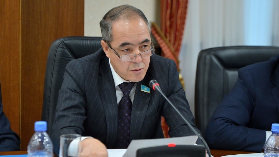 БҚО тұрғыны Тоқаевқа жүгініп, облыс әкімін сотқа бермек