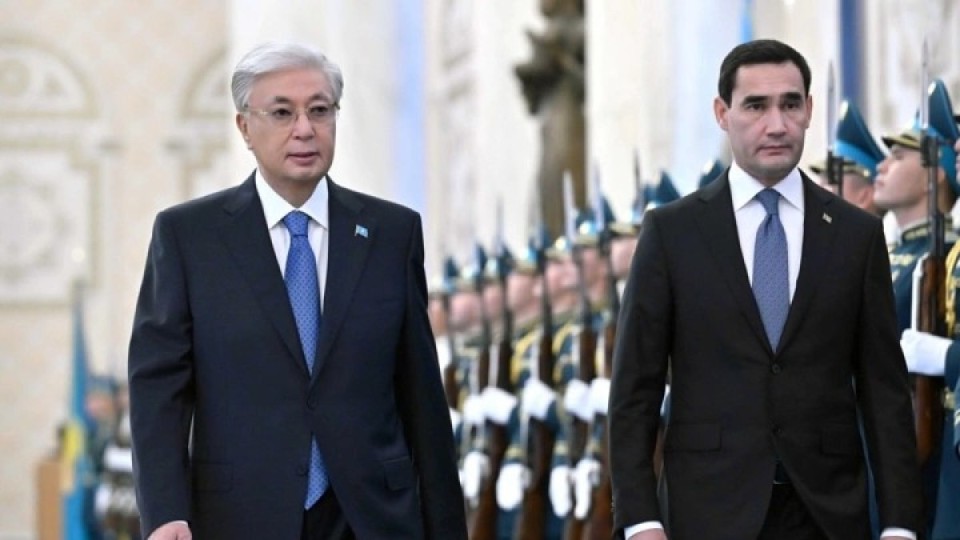 Тоқаев Ақордада Сердар Бердімұхамедовті қарсы алды