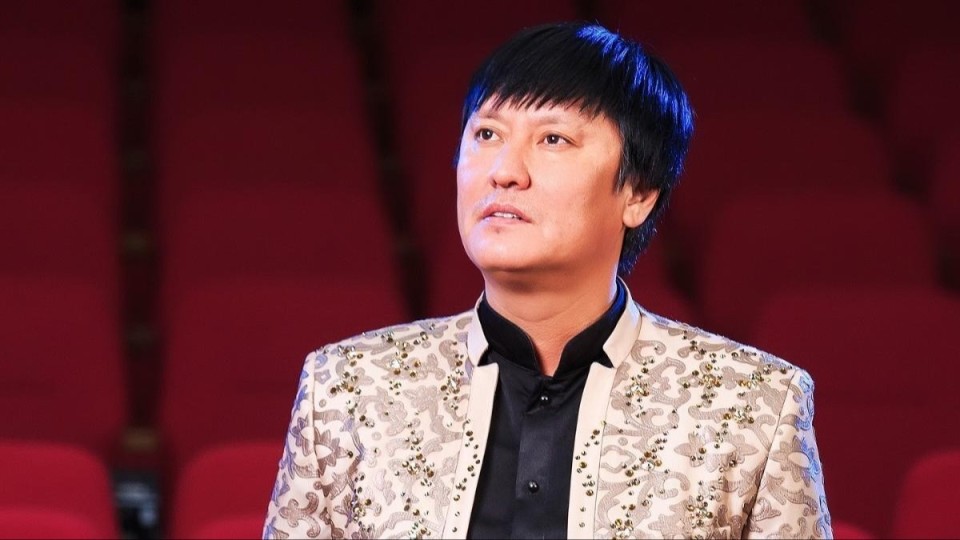 "Жаныңыз жәннатта болсын": Өмірқұл Айниязов марқұм әкесі туралы тебірене сөз қозғады (ФОТО)