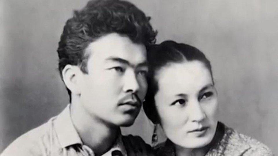 "Майраның маған берiлгендiгiнiң куәсi – өлсе де маған басын иiп қоштасып кеттi" – Асанәлі Әшімов