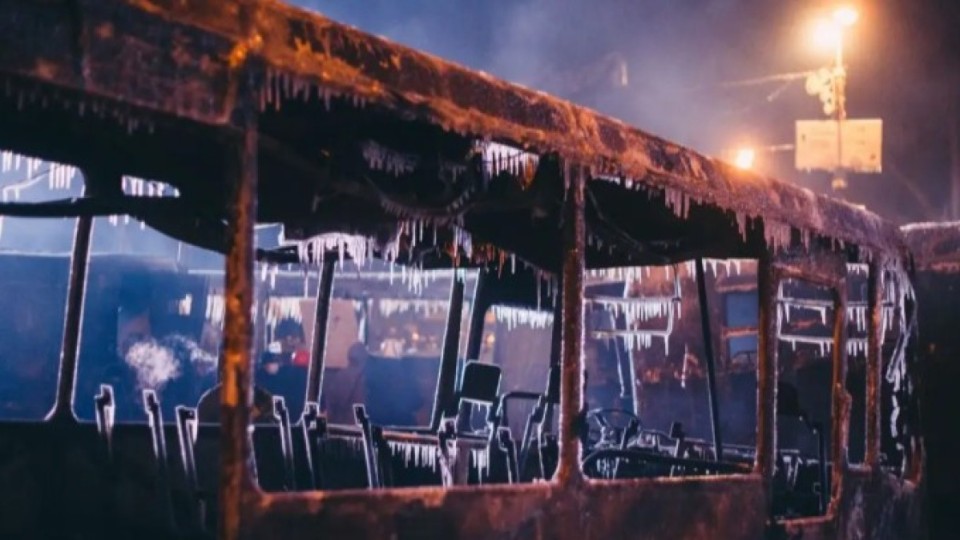 Қосшыда автобус түгі қалмай жанып кетті