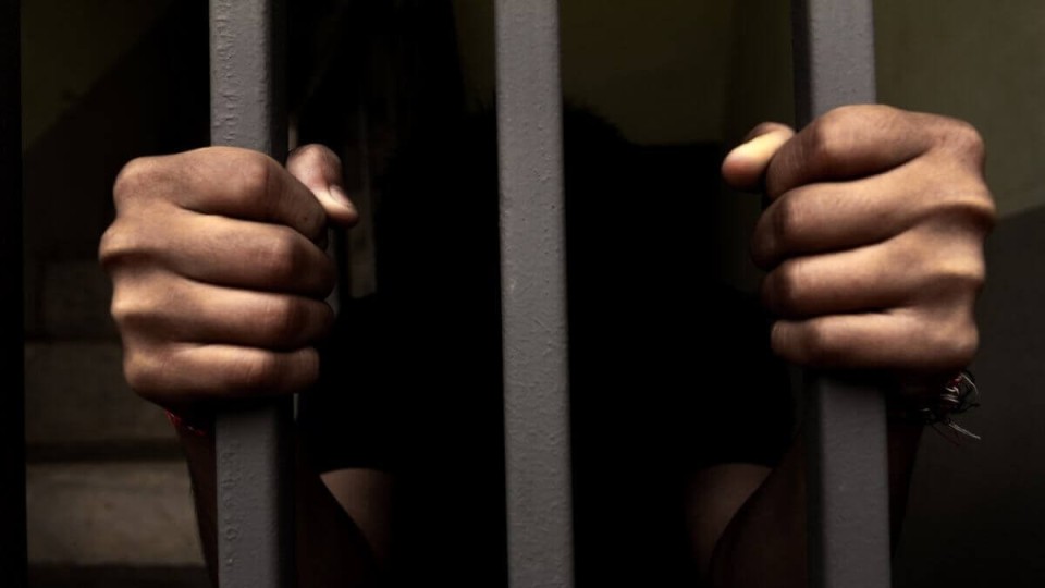 15 жыл бойы басшы болып келген шенеунік пара алғаны үшін ату жазасына кесілді (ФОТО)