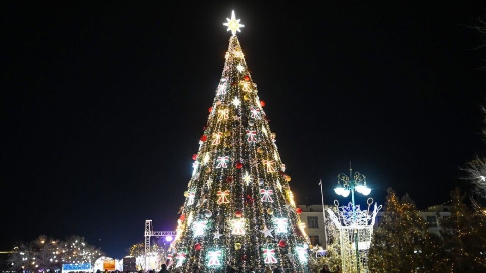 Қызылордада жаңажылдық шырша шамы жағылды