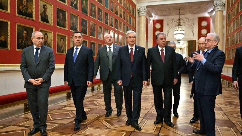 Қасым-Жомарт Тоқаев пен ТМД басшылары Эрмитажды аралады