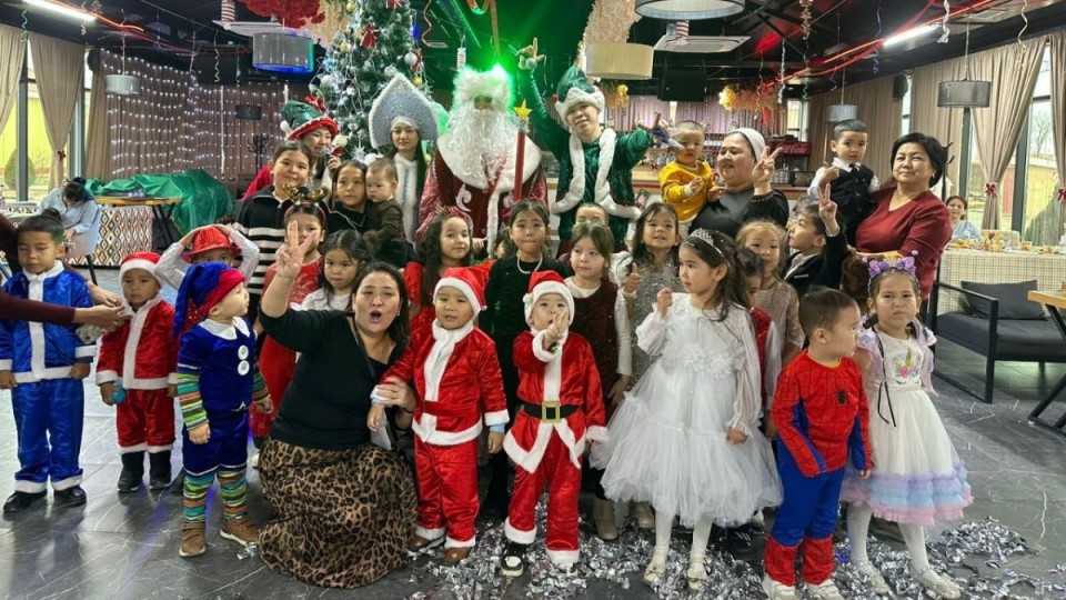 Ерекше балаларға ерекше көңіл: Түпқарағанда жаңа жылдық шара ұйымдастырылды