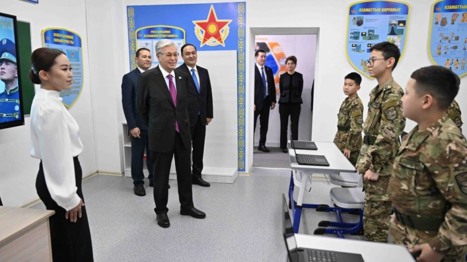 Мемлекет басшысы Тараздағы мамандандырылған әскери мектеп-интернатқа барды
