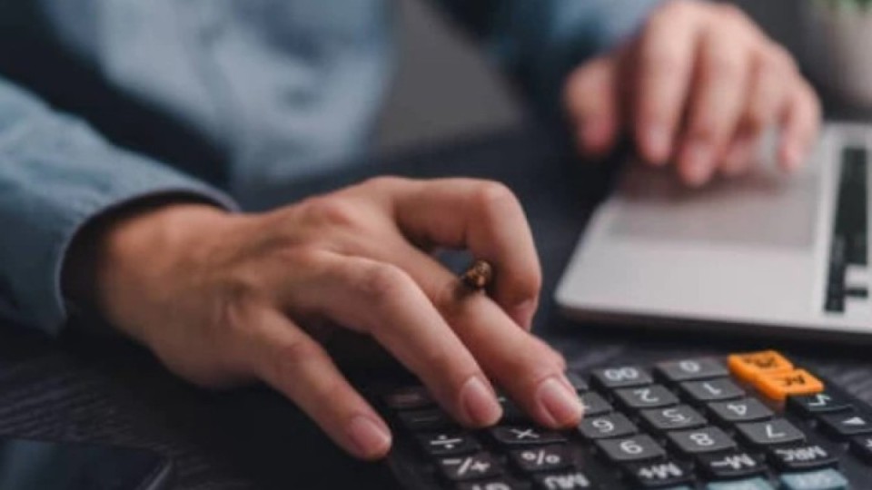 Зейнеткерлердің атына несие рәсімдеген банк менеджері ұсталды