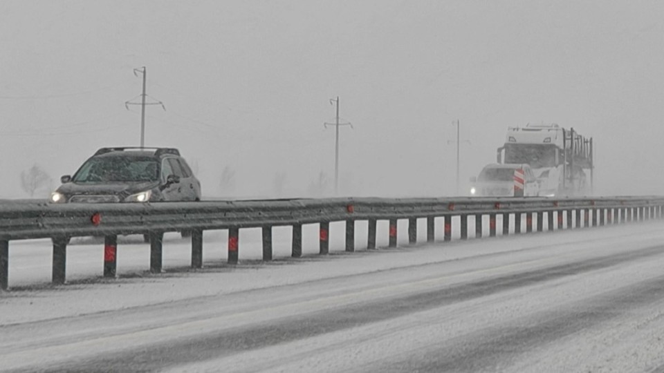 Бірнеше өңірде көлік қозғалысына шектеу қойылды