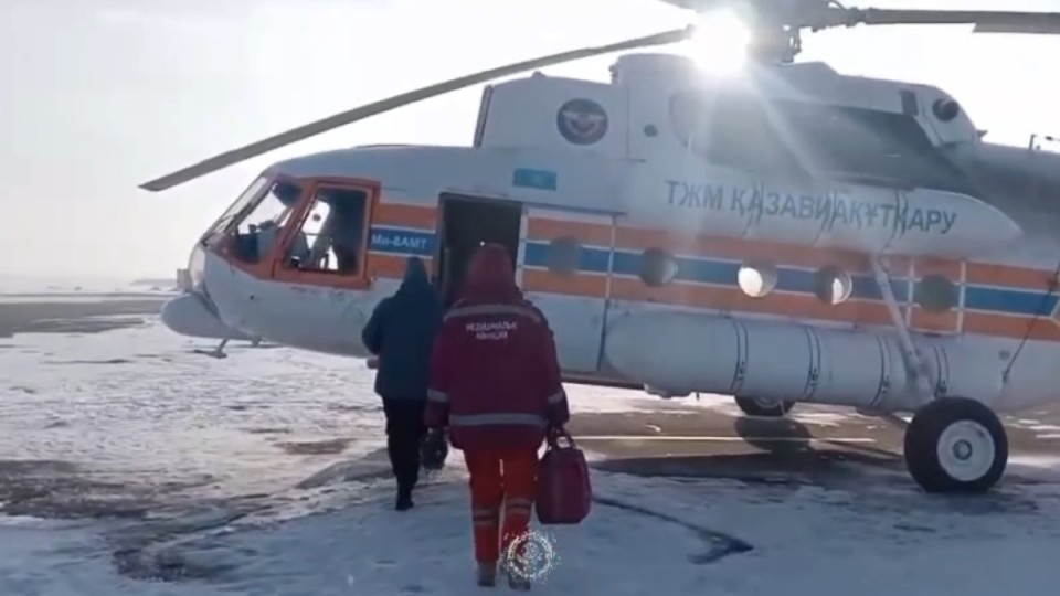ТЖМ тікұшағымен науқас шұғыл түрде Өскеменге жеткізілді