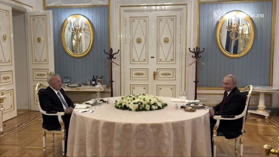 "Маған не айтылғаны қызық емес": Тоқаев Назарбаевтың Путинмен кездесуі жайлы ашық айтты