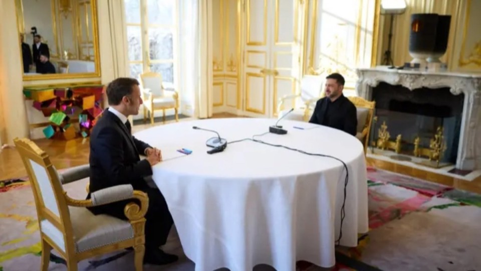 Парижде Макрон мен Зеленский кездесті