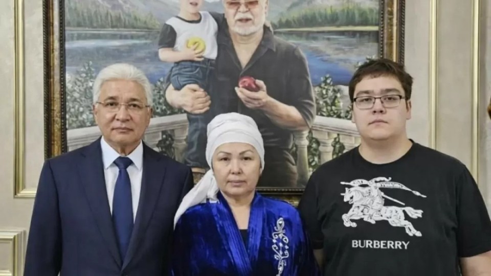 Иманғали Тасмағамбетов марқұм Асанәлі Әшімовтің шаңырағына барып, дұға жасады (ФОТО)