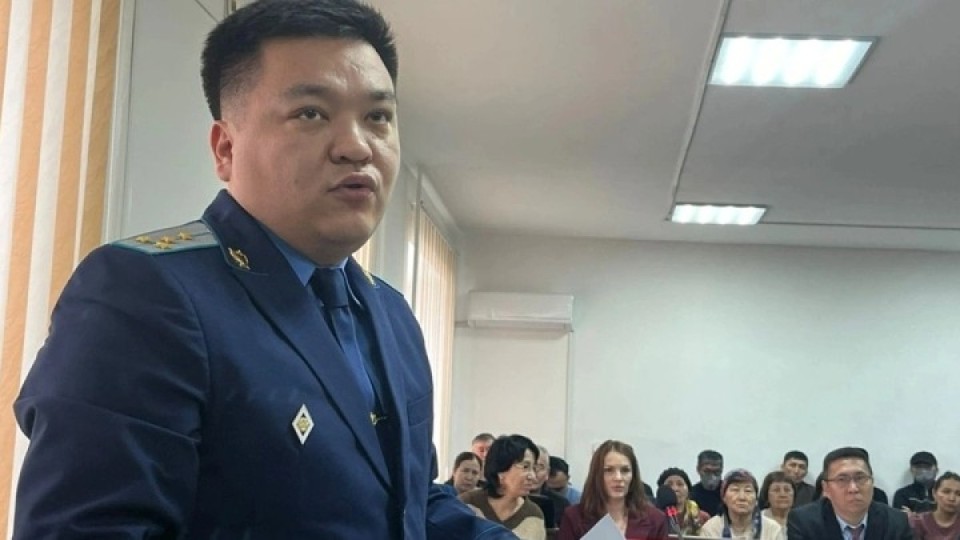 Атпен сүйреп өлтірген. Прокурор Айзат Жұманованың күйеуін 15 жылға соттауды сұрады