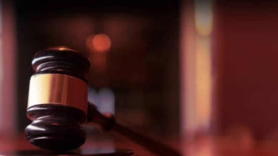 Жамбылда 12 оқушыны улаған кәсіпкер сотталды