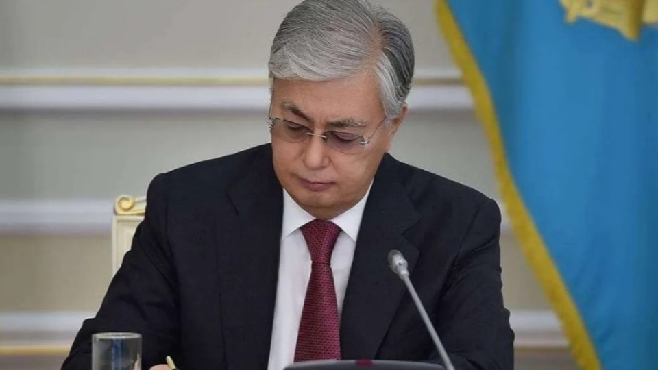 Тоқаев екі заңға қол қойды