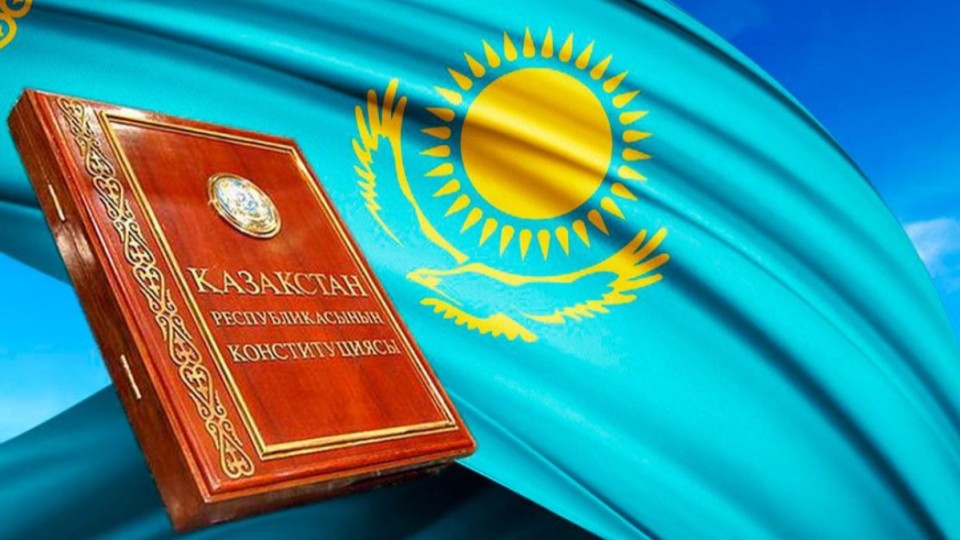 Заңнан мүдделі топтардың иісі мүңкіп тұр - заңгер Нұрсұлтан Орынбек