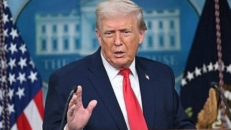 Трамп Оңтүстік Корея автомобильдеріне тарифті 25%-ға дейін көтерді