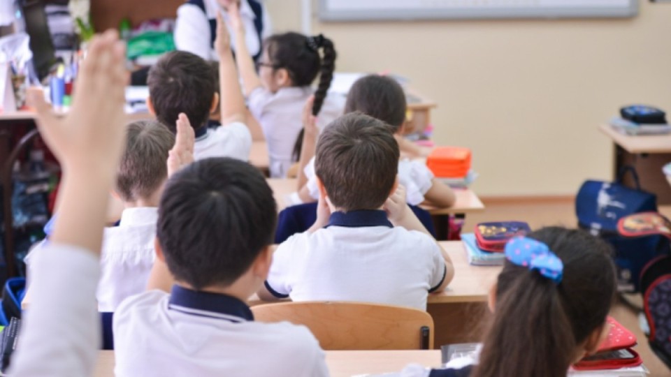 Жекеменшік мектептер моншалар мен қоймаларда ашылған