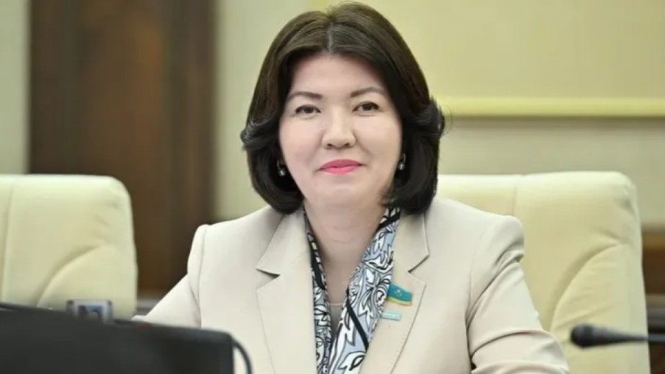 «Ауыр жүктемені азайту»: Министр Жұлдыз Сүлейменова оқушылар үшін жағымды жаңалықты жеткізді