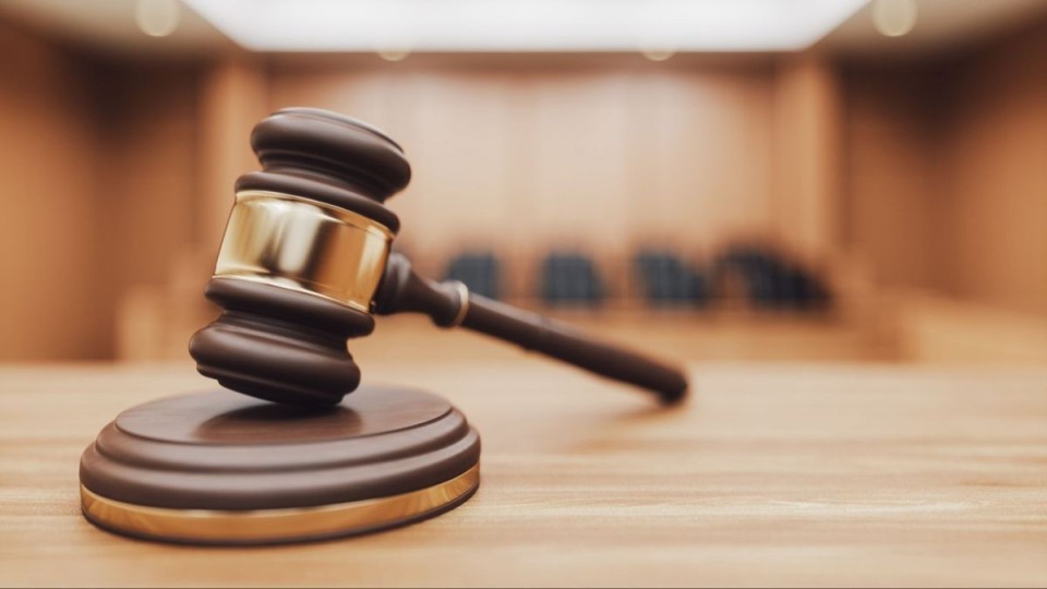 72 жастағы әйел мен оның 89 жастағы тәтесі көршісінен қарызын сұраймын деп соттан бір-ақ шықты