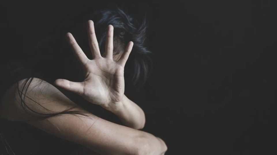 Некесіз жыныстық қатынасқа түскен ер мен әйелге 100 мәрте дүре соғылды (ФОТО)