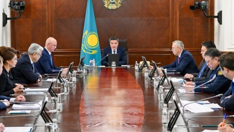 Бектенов жаңа Конституция бойынша бұрмаланған ақпараттармен күресуді тапсырды