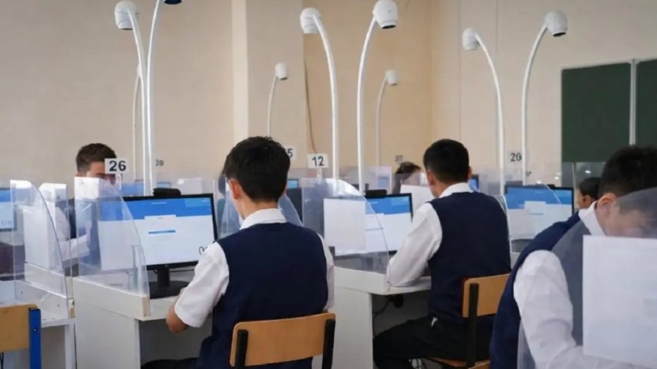 ҰБТ тапсырған түлектердің орташа балы 64 болған