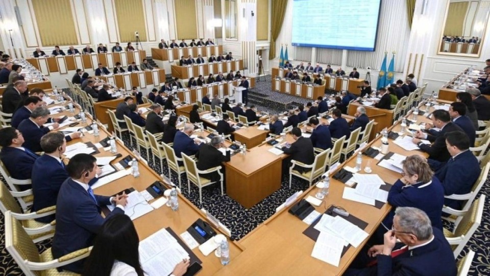 Конституция жобасында қазақ тілі мемлекеттік тіл ретінде айқын көрініс тапқан