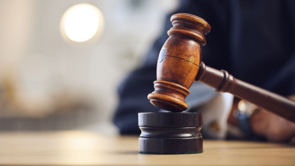 Марқұм күйеуінің көңілдесі болғанын біліп қойған әйелі 3 миллион долларға қарық болды