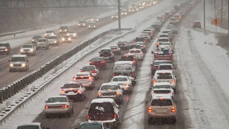Бірқатар өңірде автожолдар жабылды