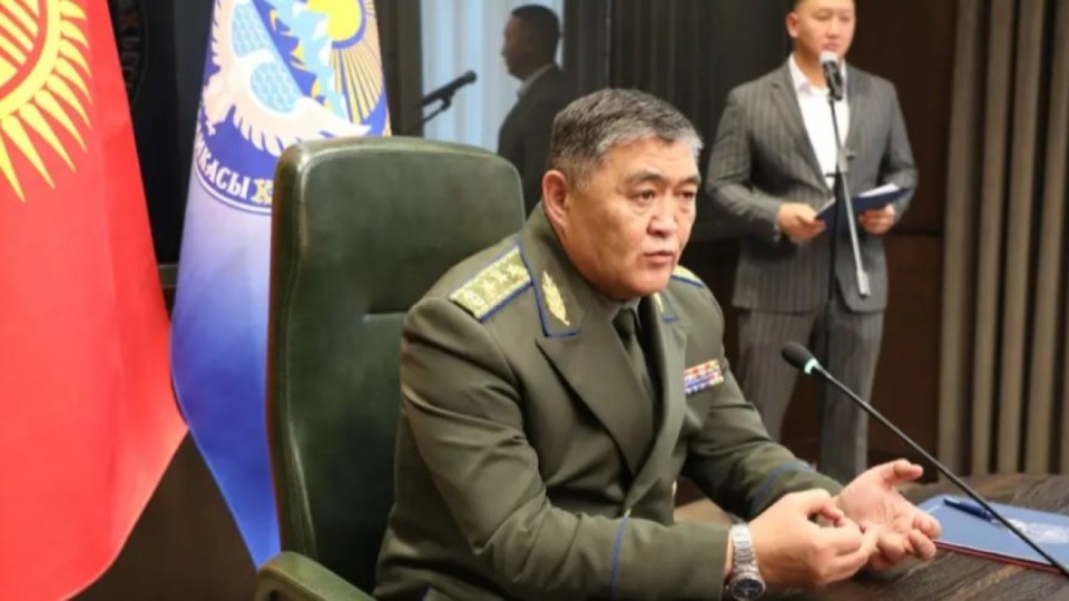 Қамшыбек Ташиев Қырғызстаннан кетті, Бішкек ҰҚМК басқармасының экс-басшысы ұсталды