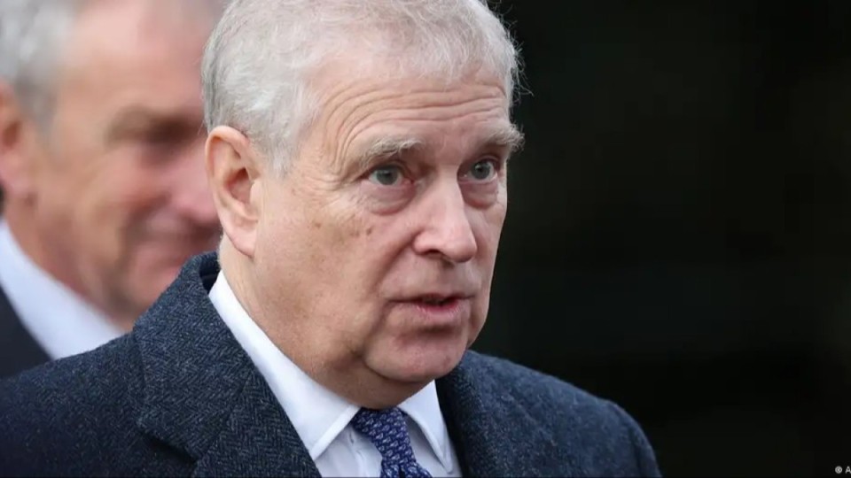 Эпштейн ісі: Ұлыбританияда корольдің інісі Эндрю ұсталды