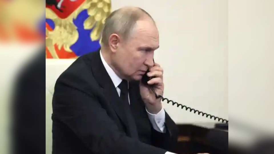 Путин Ресей қауіпсіздік қызметінің сұранысы бойынша байланысты өшіру туралы заңға қол қойды