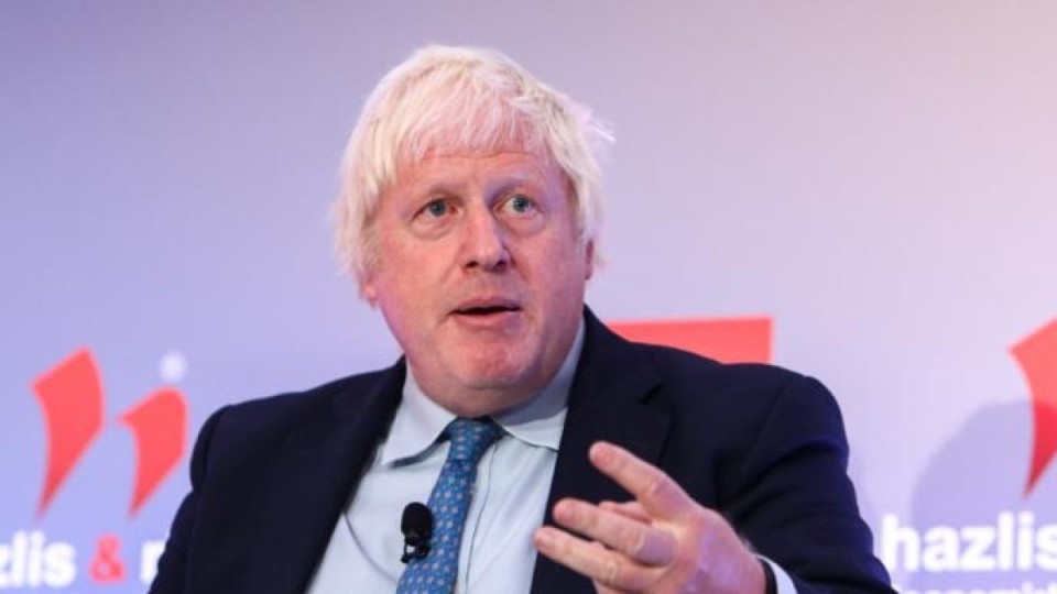 Борис Джонсон: НАТО әскерін Украинаға қазір енгізу керек