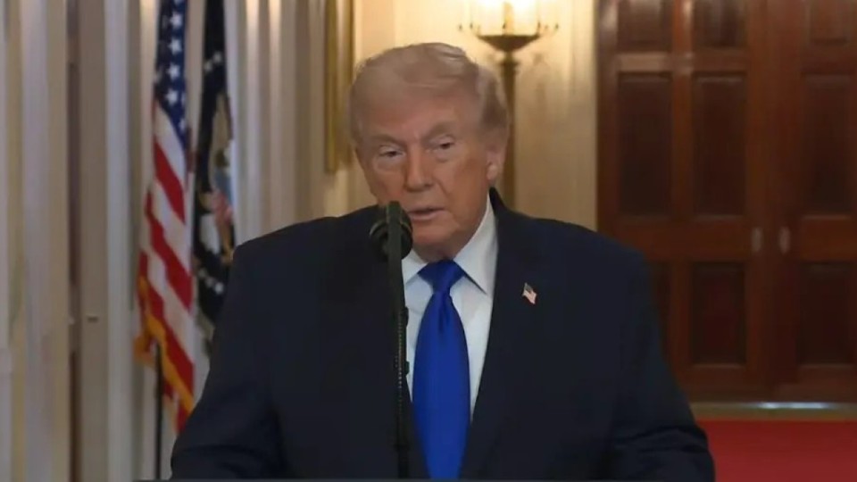 Трамп бірнеше елге баж салығын салуды тоқтатпайтынын ескертті