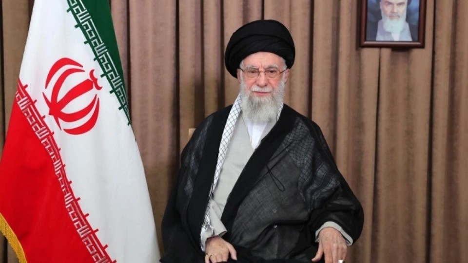 Иран БАҚ-тары Али Хаменеинің қаза тапқанын растады