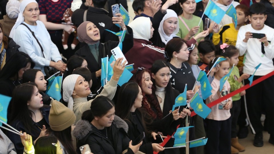 Алматыда «ALGYS FEST» дүбірледі: 5 мыңнан астам жас референдумды қолдады