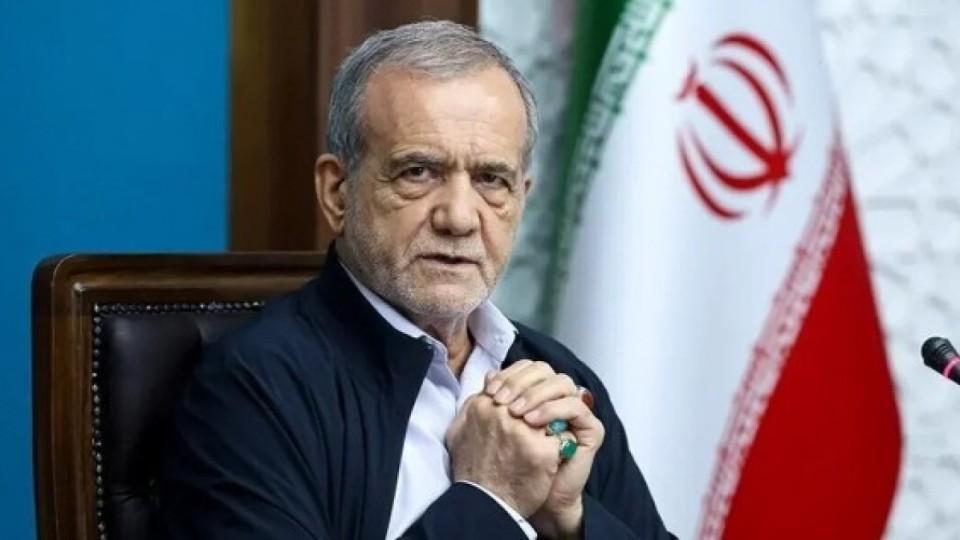 Иран президенті Пезешкиан көрші елдерге үндеу жасады