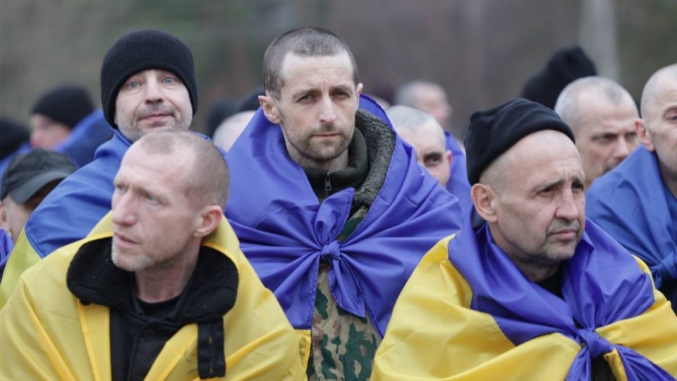 Украина мен Ресей "300-ге 300" формуласы бойынша тұтқын алмасты