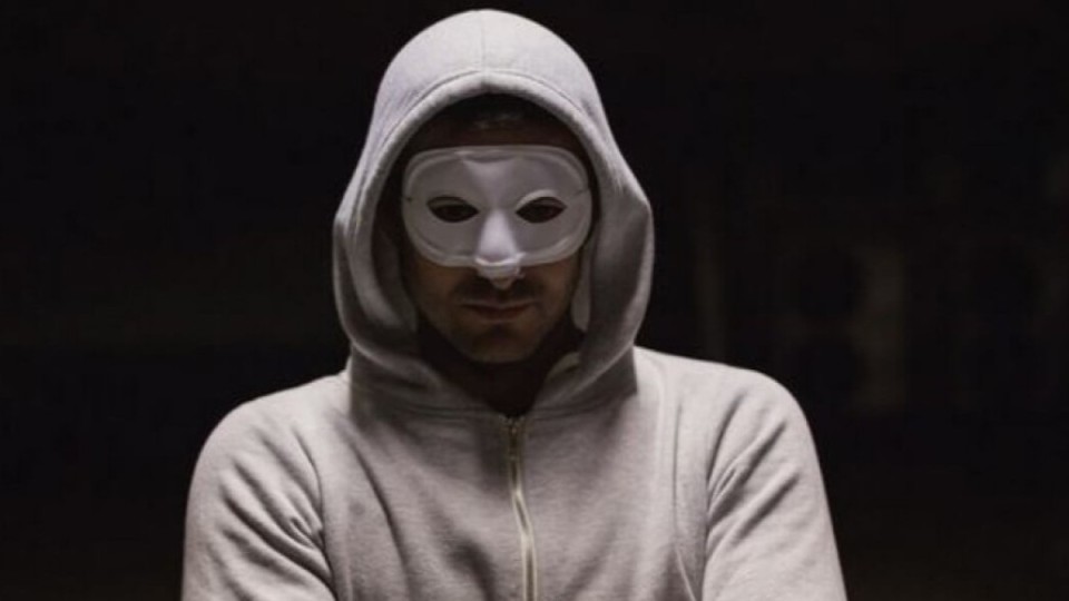 “Бетперде киген адам“: Тараз тұрғыны шабуыл жасалғанын айтты