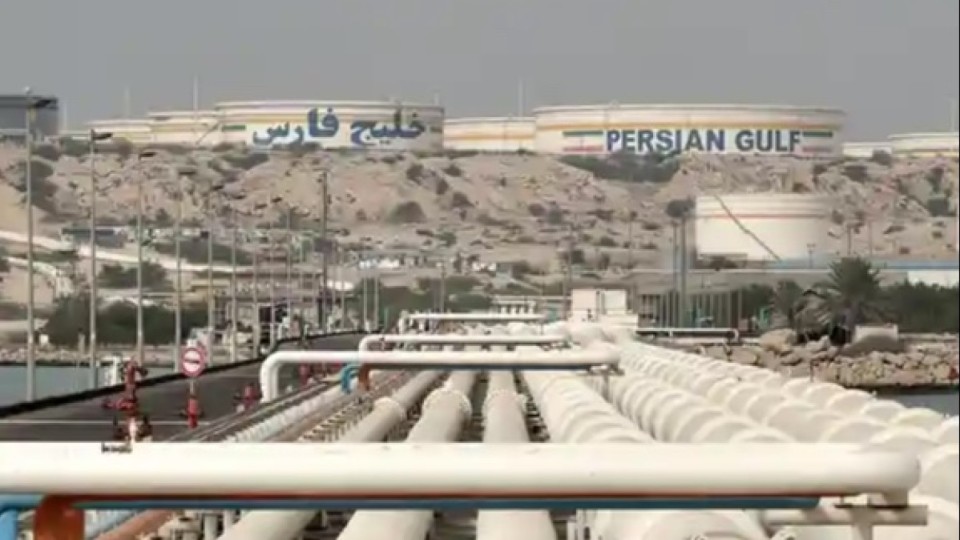 Иран Харк аралы шабуылынан кейін АҚШ-ты қорқытуда