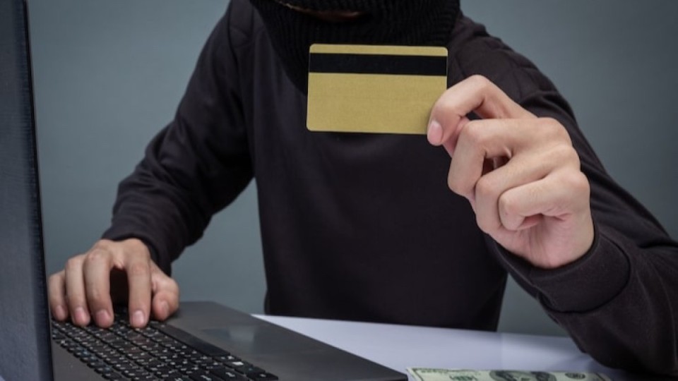 Бас прокуратура: Алаяқтар SMS пен мессенджер арқылы жаңа схеманы қолдануда