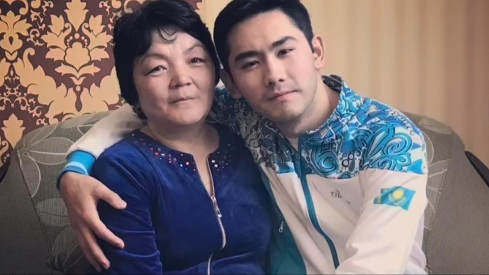 "Жаныңыз жәннатта шалқысын": Әнші Қуандық Рахымның анасы дүниеден озды (ФОТО)